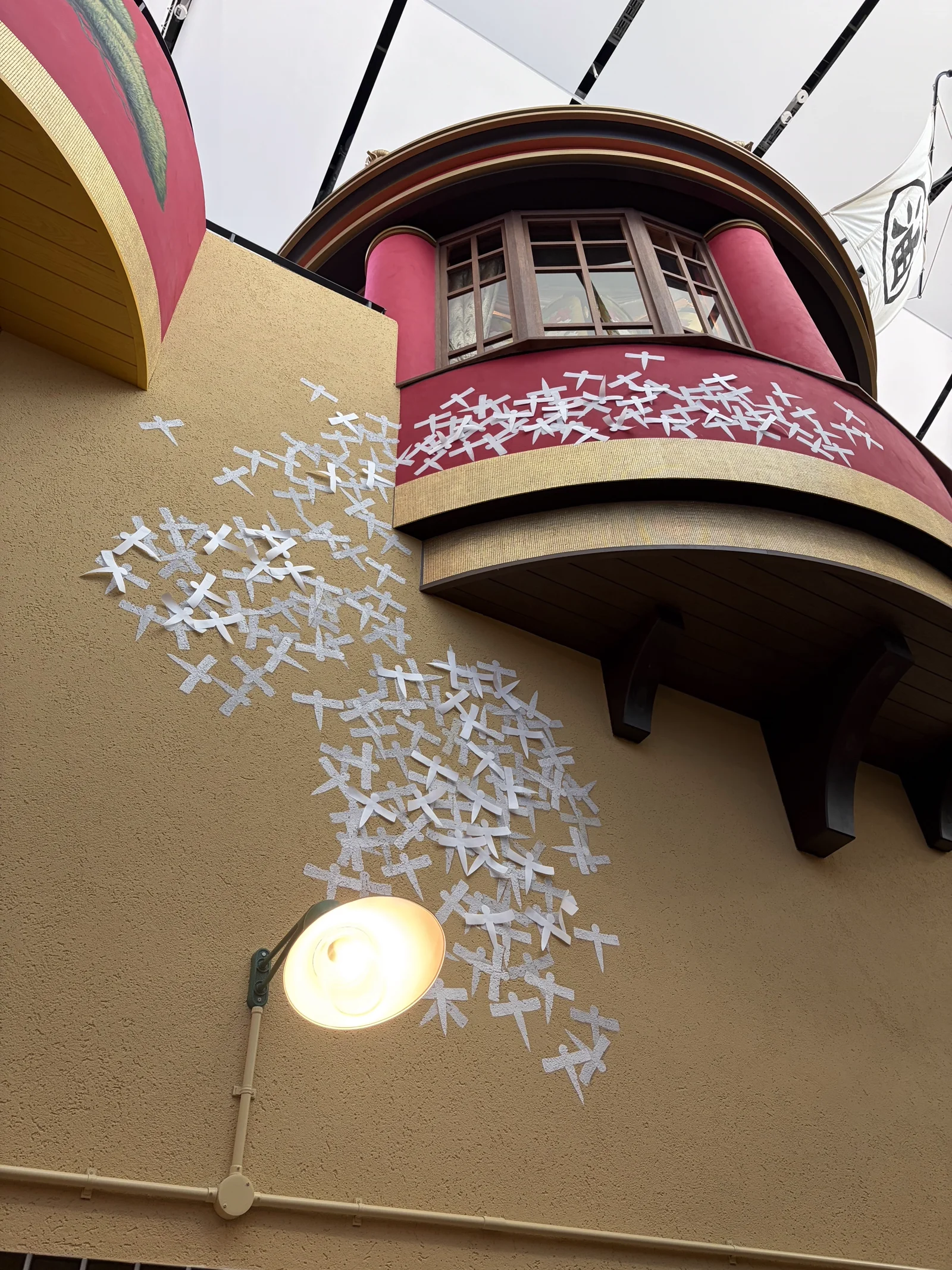 千と千尋の式神の壁