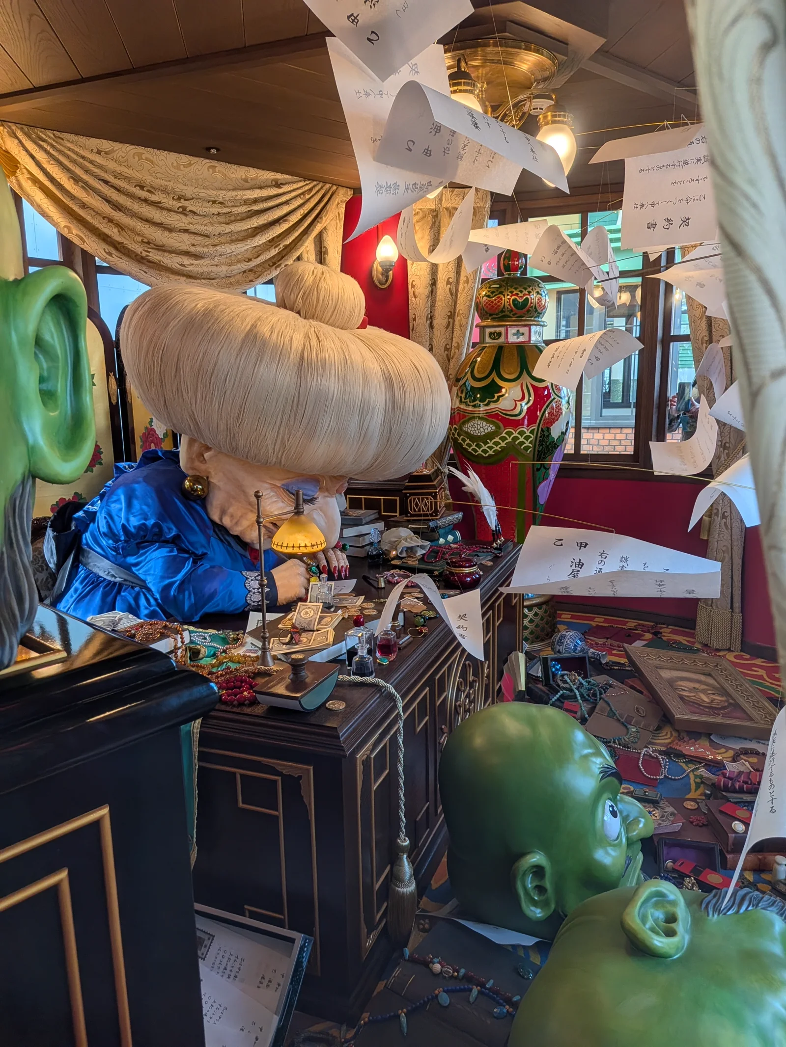 湯婆婆の執務室