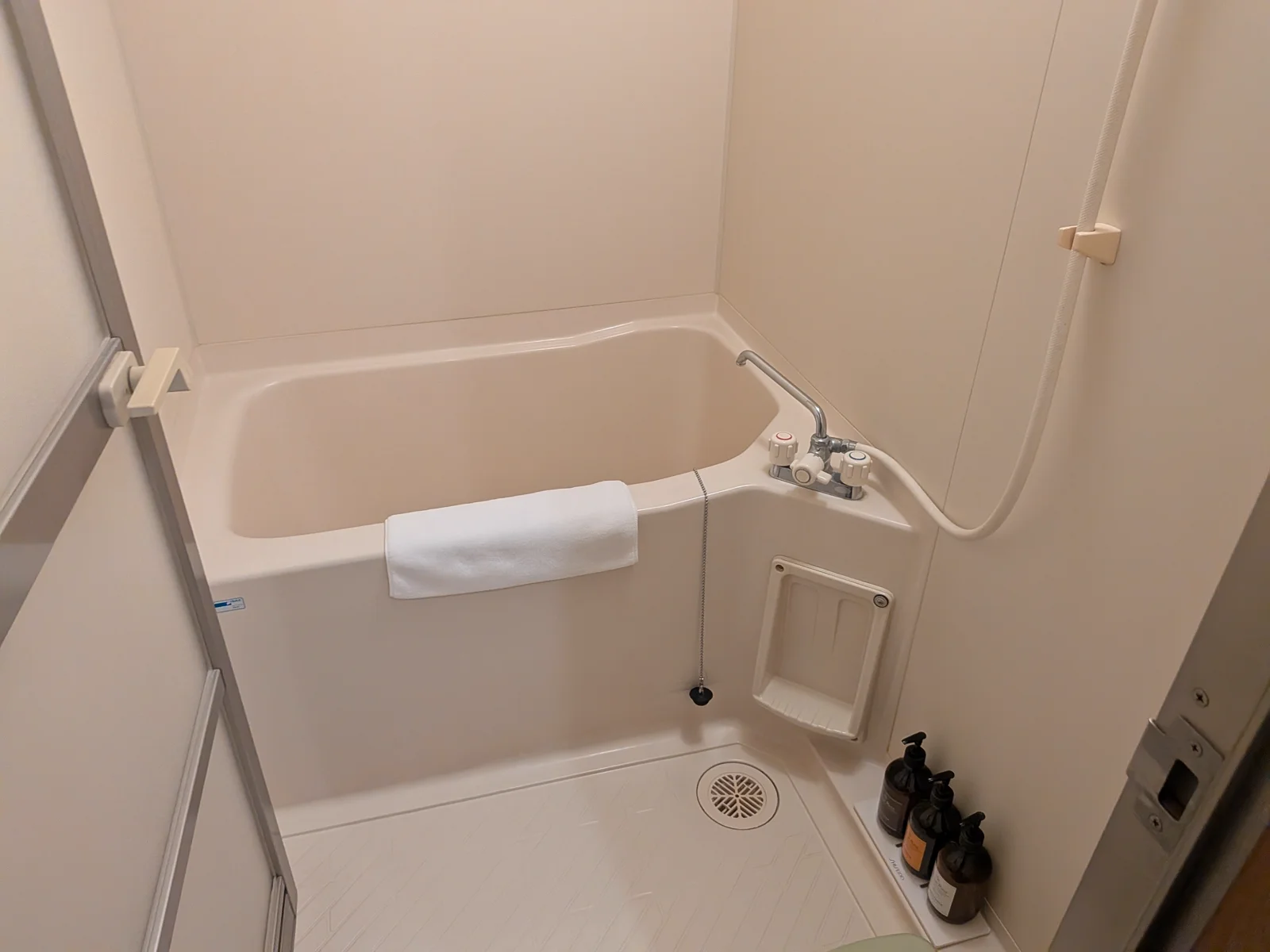 コンパクトなユニットバス