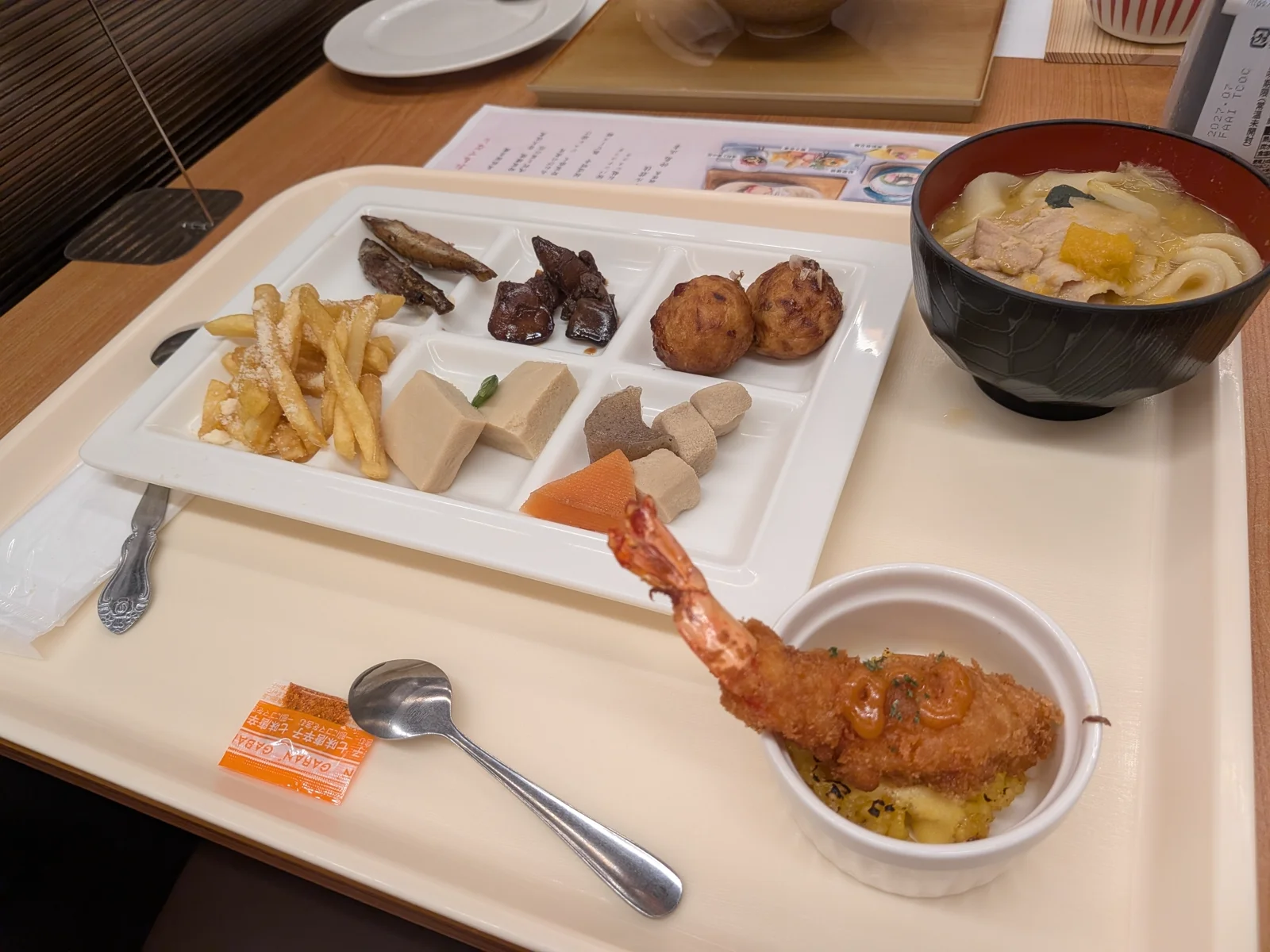１巡目のバイキング料理