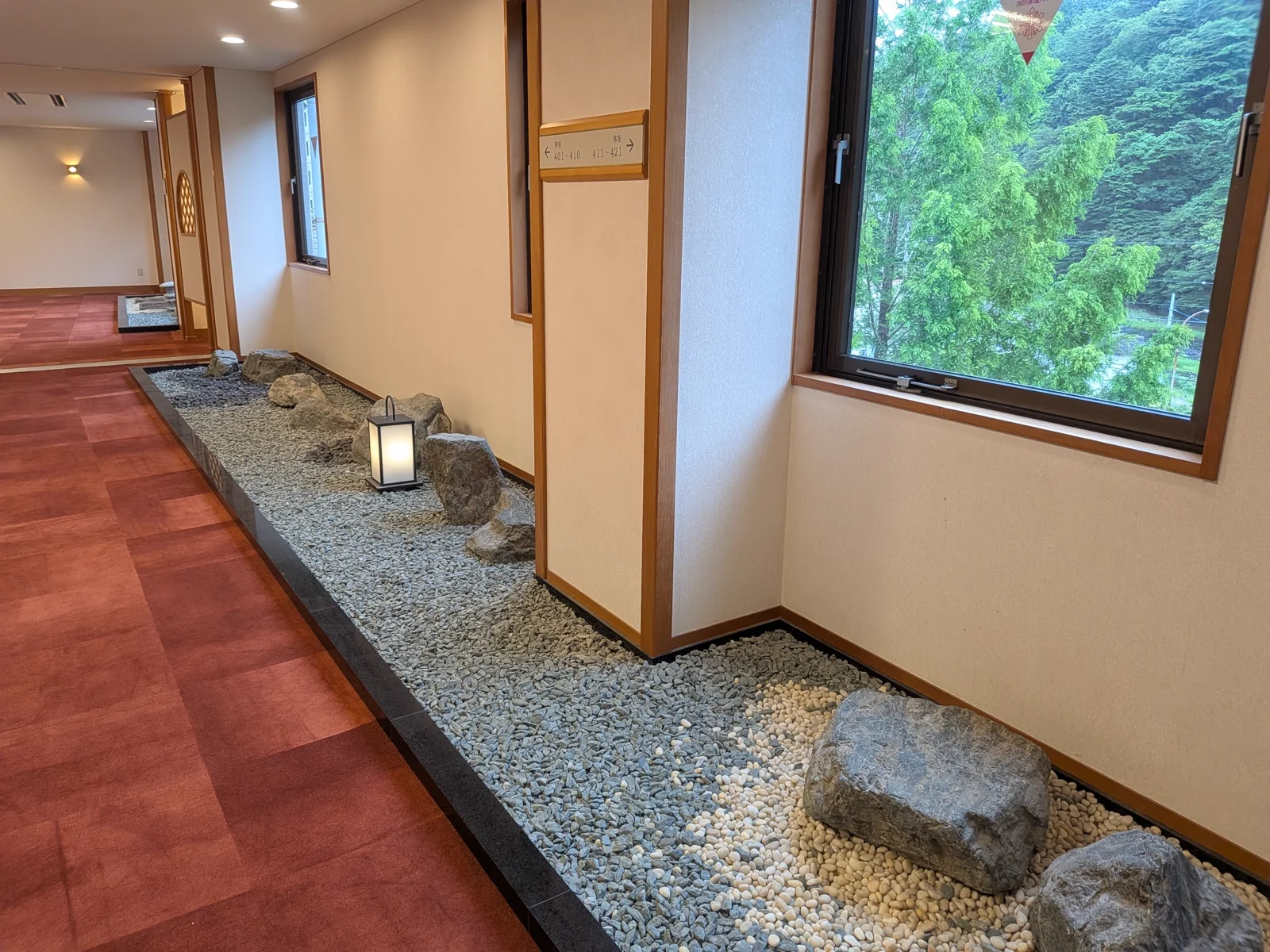 石庭のある廊下