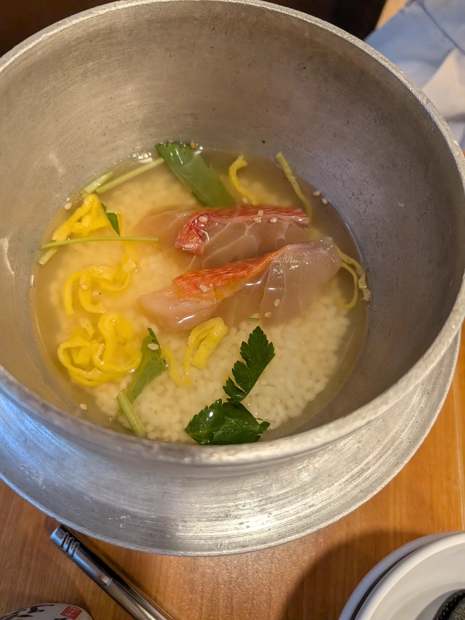 炊く前の海鮮釜飯