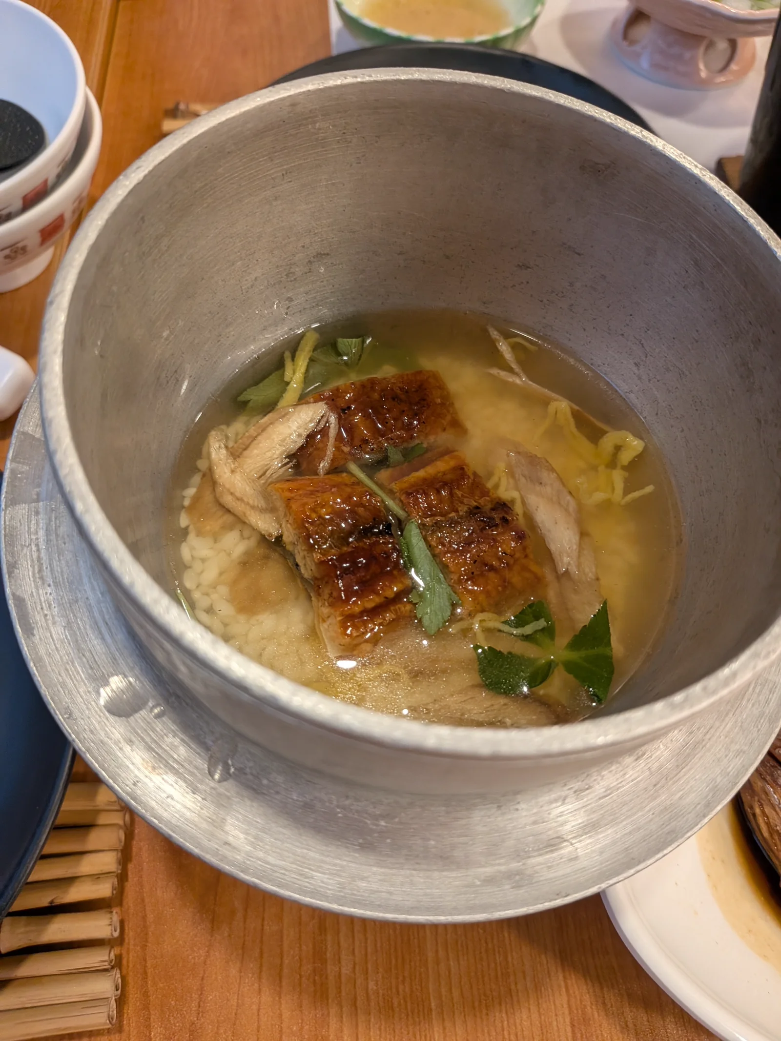 炊く前のうなぎ釜飯
