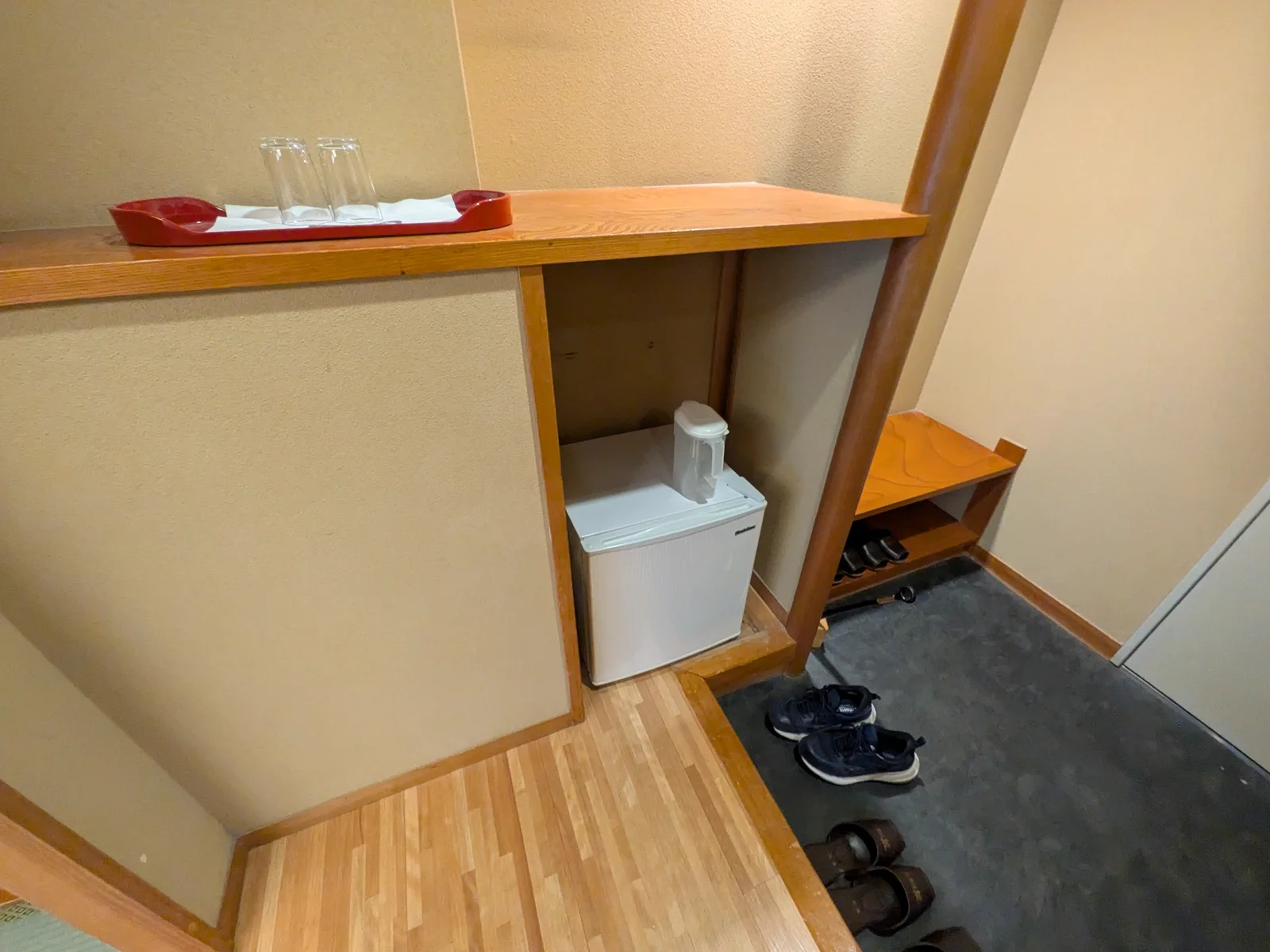 部屋の入り口付近